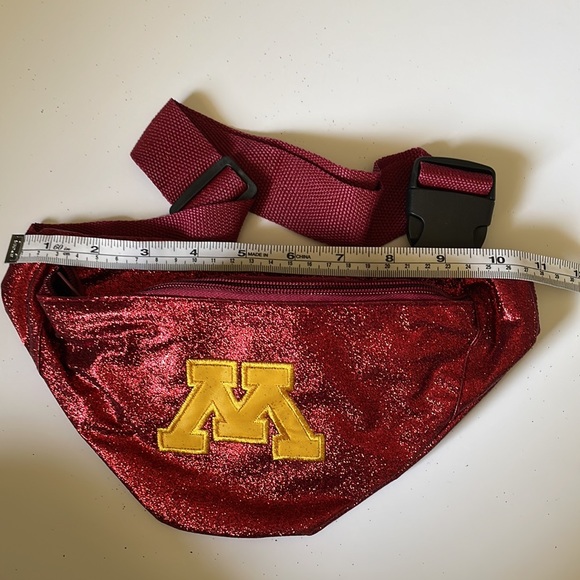 University of Minnesota glittery maroon Fanny pack belt bag 11inch x 6 i… - Picture 7 of 8
